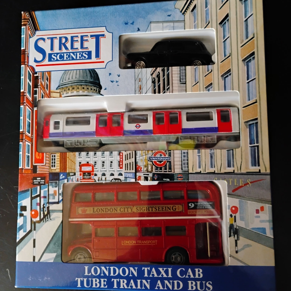 Vintage Juniors British Street Scenes London Bud Taxi Train Set Diecast Corgi